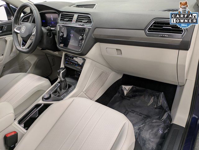Used 2022 Volkswagen Tiguan SE AWD/4WD image 30
