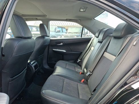 Used 2012 Toyota Camry SE image 10