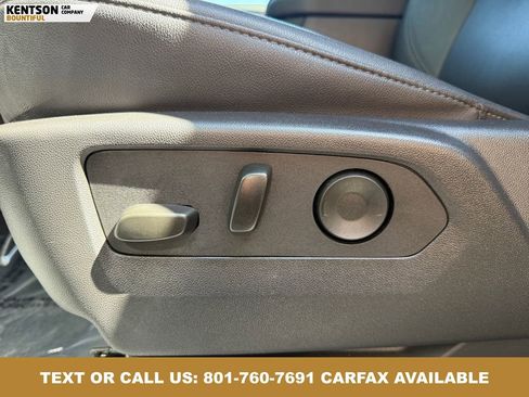 Used 2025 Chevrolet Suburban Z71 AWD/4WD image 28