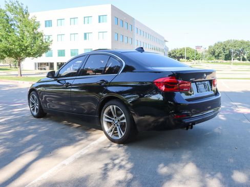 Used 2018 BMW 330i xDrive Sedan AWD/4WD image 5