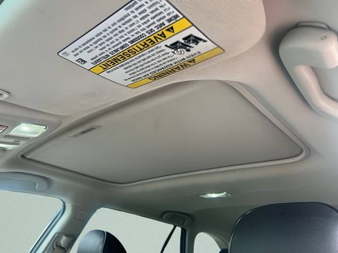 Used 2018 Subaru Outback 2.5i Limited AWD/4WD image 20