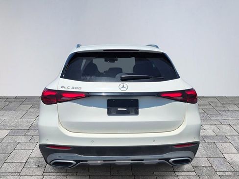 Certified 2025 Mercedes-Benz GLC 300 image 6