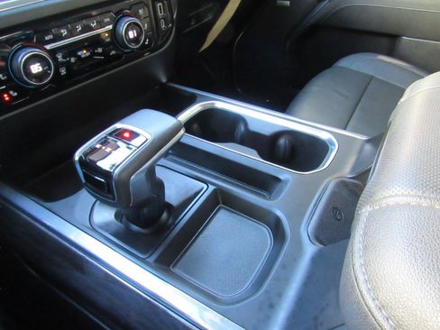 Used 2022 Chevrolet Silverado 1500 LTZ w/ LTZ Premium Package image 10