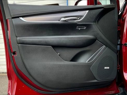 Used 2017 Cadillac XT5 Luxury w/ Driver Awareness Package image 23