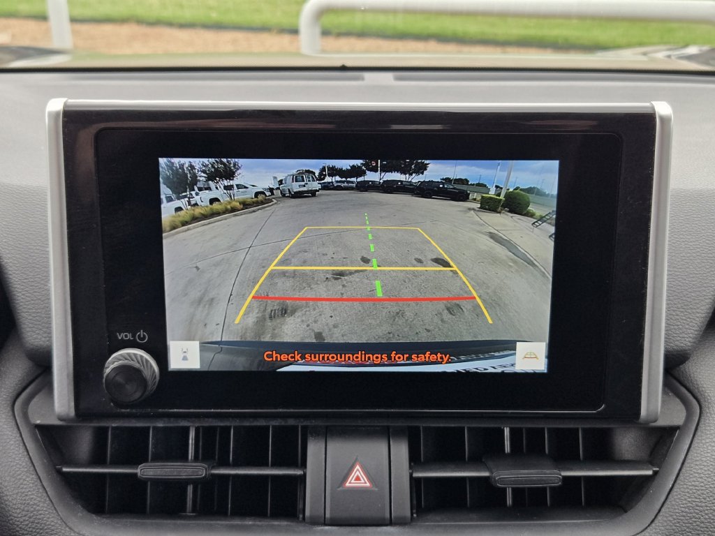 Used 2024 Toyota RAV4 XLE FWD image 14