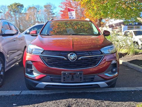 Used 2023 Buick Encore GX Essence w/ Experience Buick Package image 2