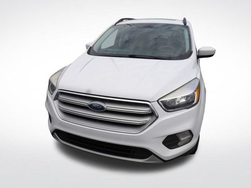 Used 2018 Ford Escape SE FWD image 6