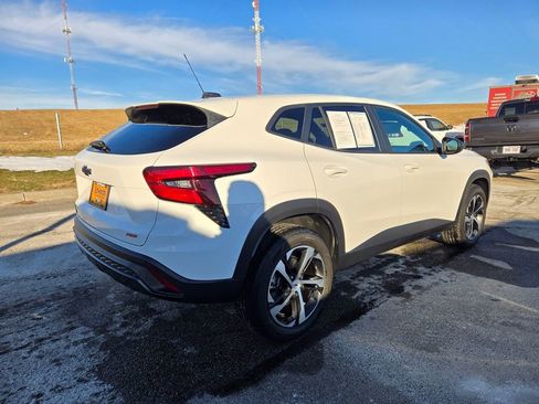 Used 2024 Chevrolet Trax RS w/ Driver Confidence Package image 3