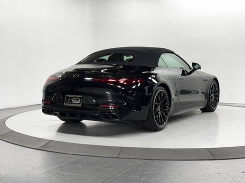 Used 2022 Mercedes-Benz SL 55 AMG 4MATIC w/ Driver Assistance Package image 36