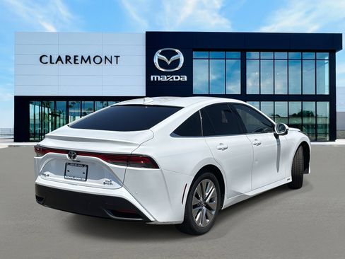 Used 2024 Toyota Mirai w/ Advanced Technology Package image 4