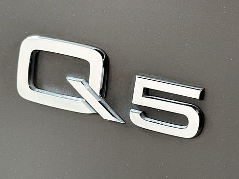 Used 2023 Audi Q5 2.0T Premium Plus w/ Premium Plus Package image 10