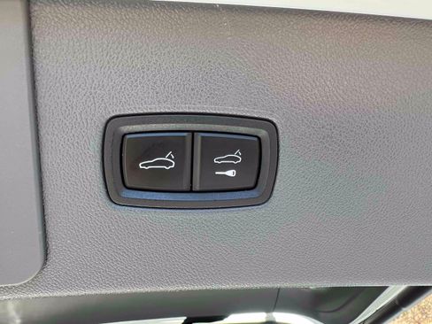 Used 2019 Porsche Cayenne AWD/4WD image 10