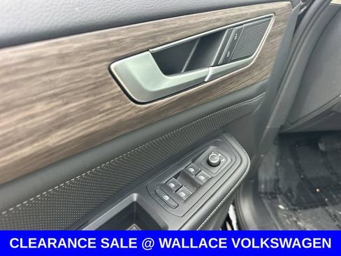 Certified 2025 Volkswagen Atlas SEL AWD/4WD image 17