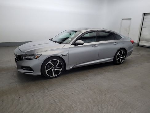 Used 2018 Honda Accord Sport image 2