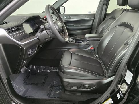 Used 2024 Jeep Grand Cherokee L Limited w/ Luxury Tech Group II AWD/4WD image 23