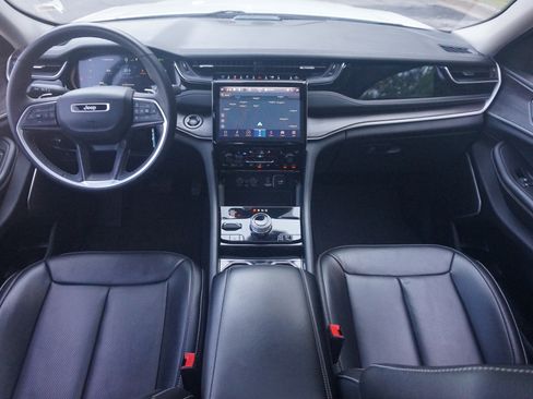 Used 2023 Jeep Grand Cherokee 4WD 4xe w/ Luxury Tech Group II image 25