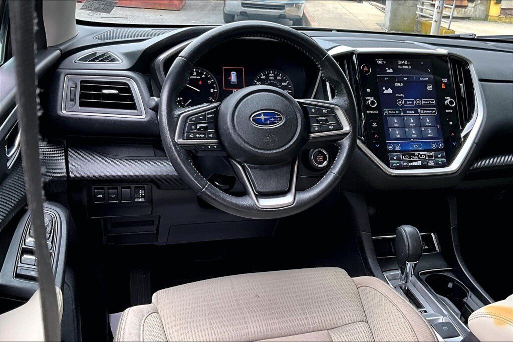 Used 2023 Subaru Ascent Premium w/ Convenience Package AWD/4WD image 7