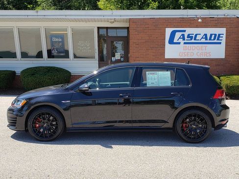 Used 2017 Volkswagen GTI Autobahn FWD image 2