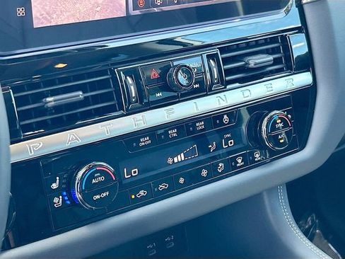 New 2026 Nissan Pathfinder Platinum FWD image 11