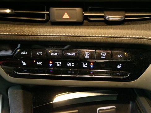 Used 2023 Buick Envision Preferred w/ Sport Touring Package AWD/4WD image 27