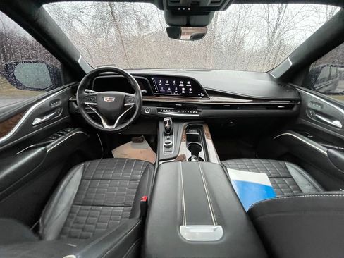 Certified 2022 Cadillac Escalade Sport Platinum w/ LPO, ONYX Package AWD/4WD image 33
