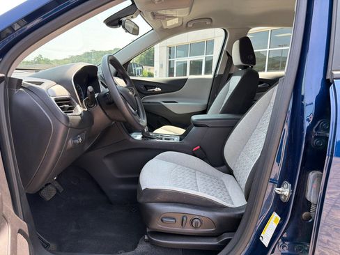 Used 2022 Chevrolet Equinox LS AWD/4WD image 16
