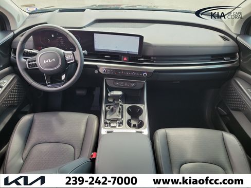 Certified 2025 Kia Carnival SX Prestige FWD image 16