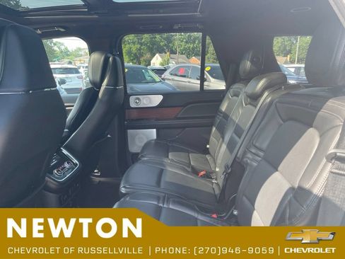 Used 2020 Lincoln Navigator Reserve w/ Equipment Group 208A Reserve AWD/4WD image 14