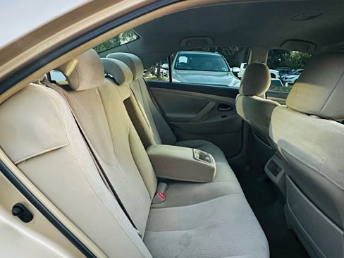 Used 2011 Toyota Camry LE w/ LE Extra-Value Pkg image 18