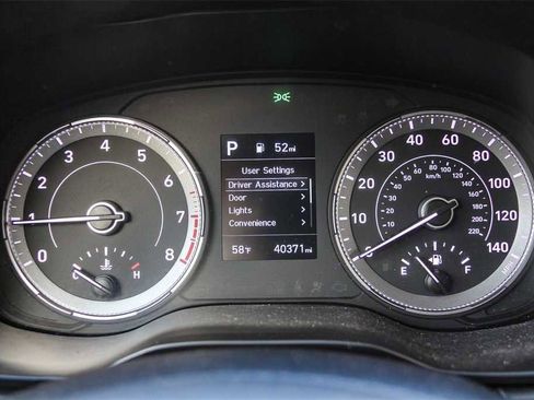 Used 2022 Hyundai Venue SEL image 24