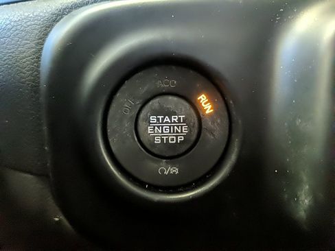 Used 2021 Jeep Gladiator Mojave w/ Cold Weather Group image 25