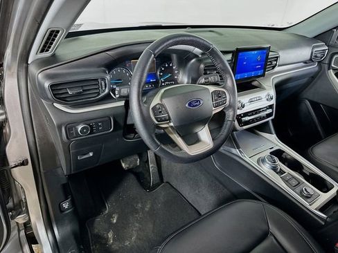 Certified 2021 Ford Explorer XLT w/ Equipment Group 202A image 21