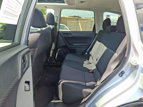 Used 2017 Subaru Forester 2.5i Premium AWD/4WD image 10