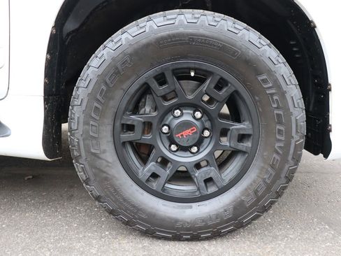 Used 2015 Lexus GX 460 Luxury w/ Preferred Accessory Package image 11