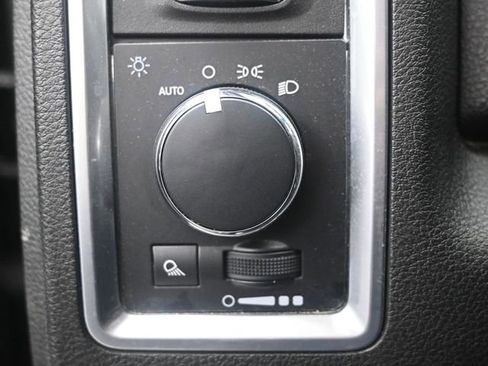 Used 2024 RAM 1500 Classic SLT image 8