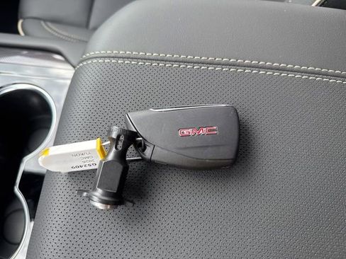 New 2026 GMC Yukon XL Elevation AWD/4WD image 68