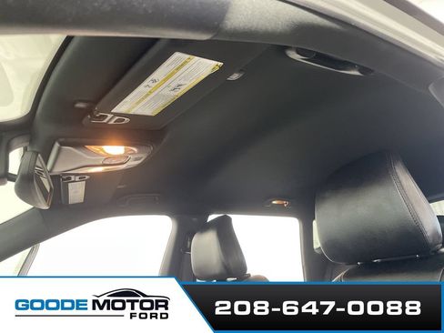Used 2024 Jeep Compass Trailhawk AWD/4WD image 18