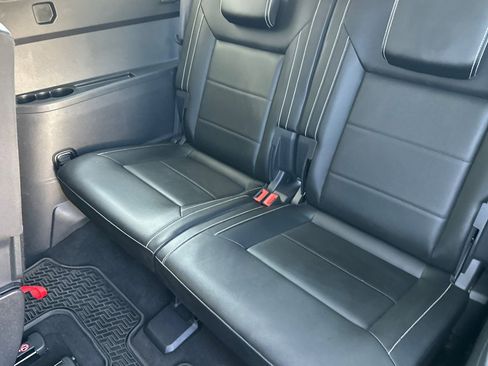 Certified 2023 Volkswagen Atlas SE w/ Panoramic Sunroof Package image 15