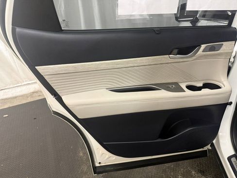 Used 2023 Hyundai Palisade Calligraphy image 25