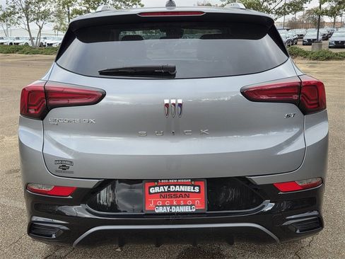 Used 2024 Buick Encore GX Sport Touring image 5