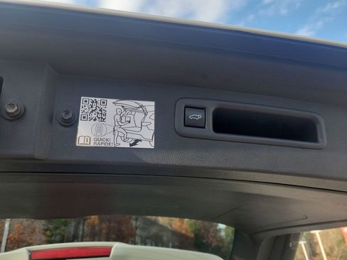 Certified 2024 Toyota Highlander XSE image 10