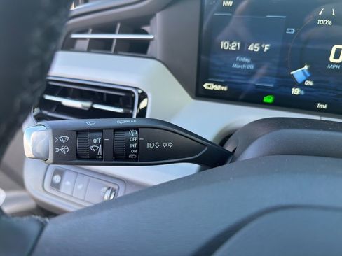 New 2027 Chevrolet Bolt LT w/ Comfort Package image 15