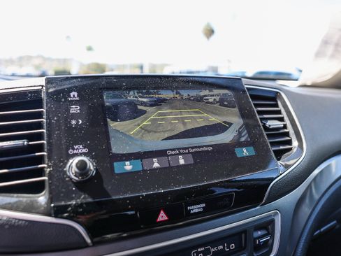 Used 2020 Honda Pilot EX image 15