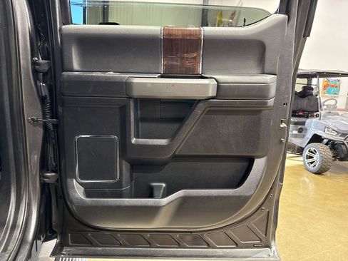 Used 2017 Ford F250 Platinum w/ Platinum Ultimate Package AWD/4WD image 76