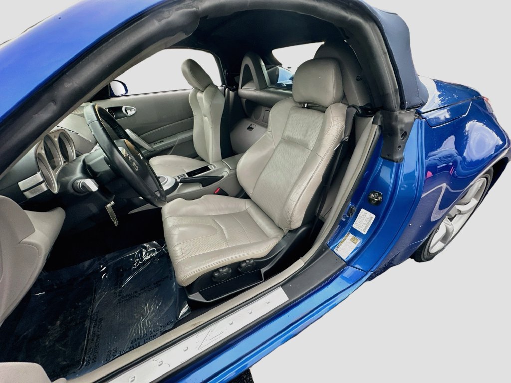 Used 2006 Nissan 350Z Touring RWD image 19
