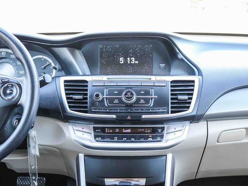 Used 2013 Honda Accord LX image 16