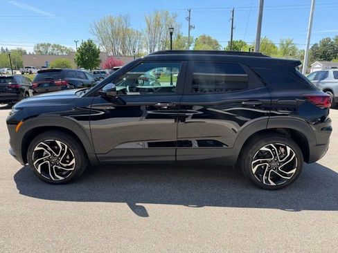 Used 2025 Chevrolet TrailBlazer RS AWD/4WD image 6