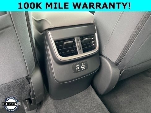 Used 2025 Subaru Outback Premium image 11