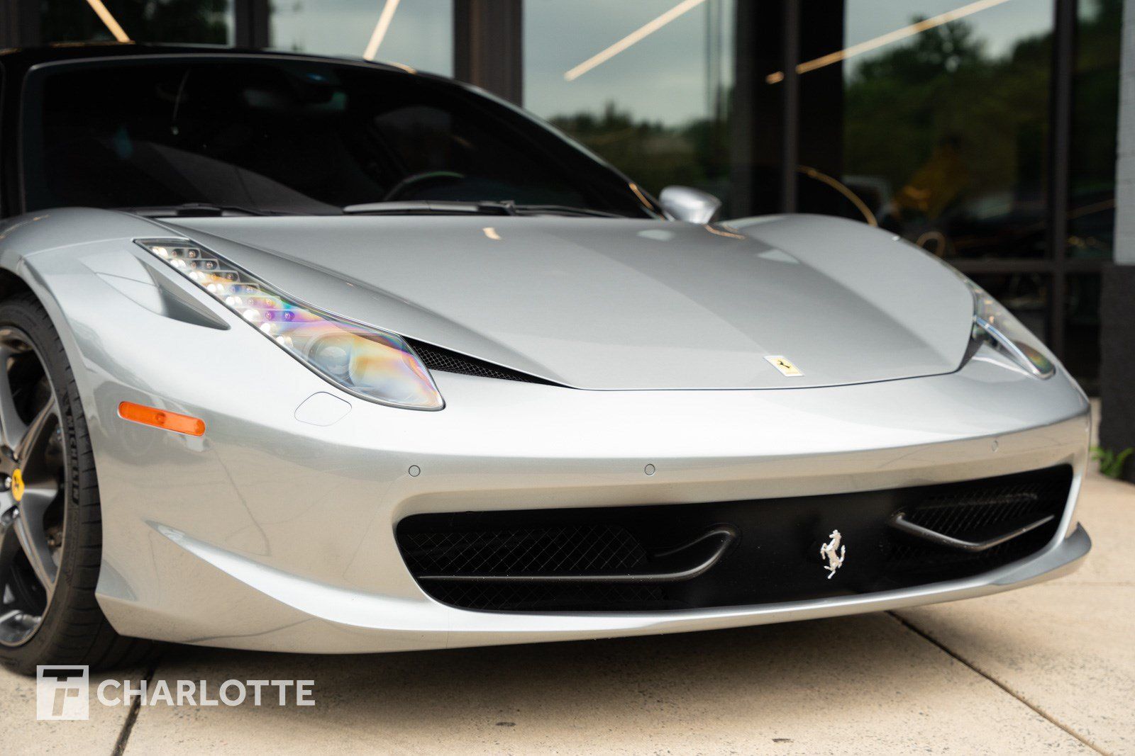 Used 2011 Ferrari 458 Italia Coupe RWD image 3