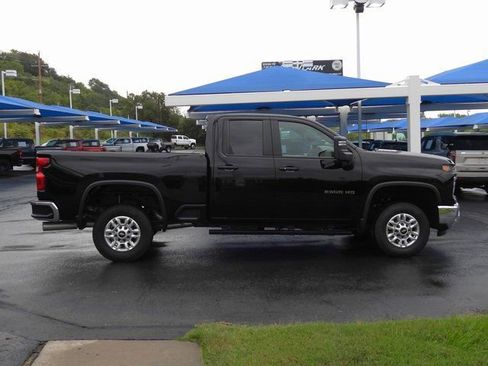 Used 2025 Chevrolet Silverado 2500 LT image 23